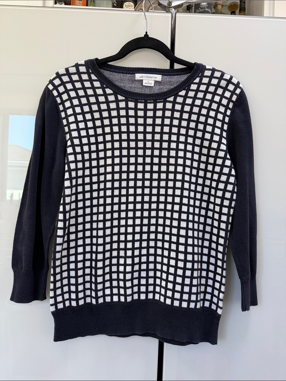 LIZ CLAIBORNE SWEATER